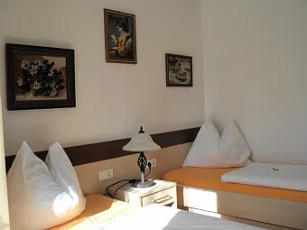 Отель GOTTHARDT APARTMENTHAUS 3*