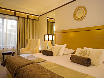 Отель GRANDE REAL VILLA ITALIA HOTEL & SPA 5*