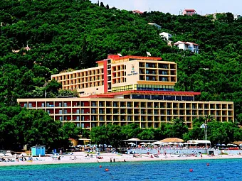 NISSAKI BEACH HOTEL 4*