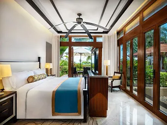 ST.REGIS SANYA YALONG BAY 5*