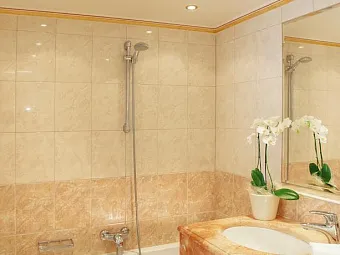 Отель GRAND HOTEL ZELL AM SEE 4*