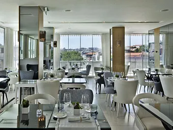 Отель ALTIS AVENIDA 5*