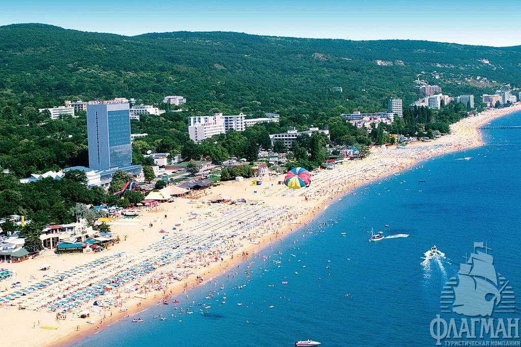 Панорама курорта с моря
