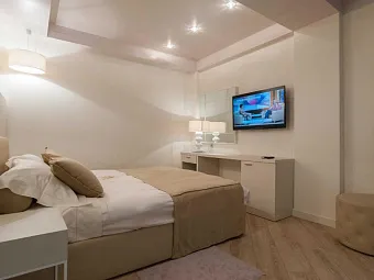 Отель VILLA ADRIANO 4*