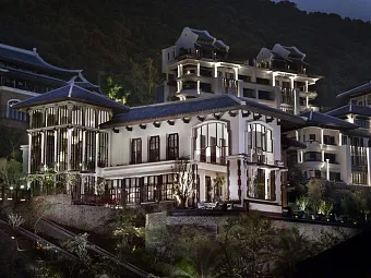 INTERCONTINENTAL DANANG SUN PENINSULA RESORT 5*