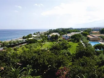 Территория отеля NAXOS BEACH RESORT 4*