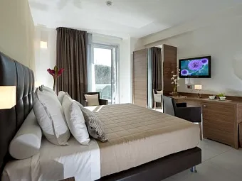 Отель AQUA 4*