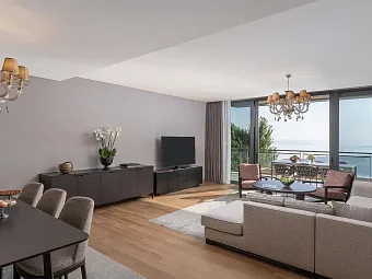Four bedroom sea view residential apartment