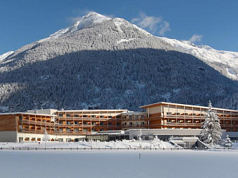 Отель AQUA DOME HOTEL 4*