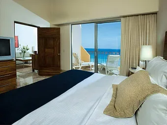 Отель FIESTA AMERICANA CONDESA 5*
