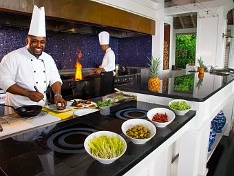 Отель ROUND HILL HOTEL AND VILLAS 5*