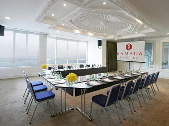  Отель RAMADA BEACH HOTEL AJMAN 4*