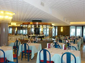 Отель CESARE AUGUSTUS 4*
