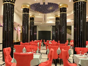 Отель RED CASTLE HOTEL 4*