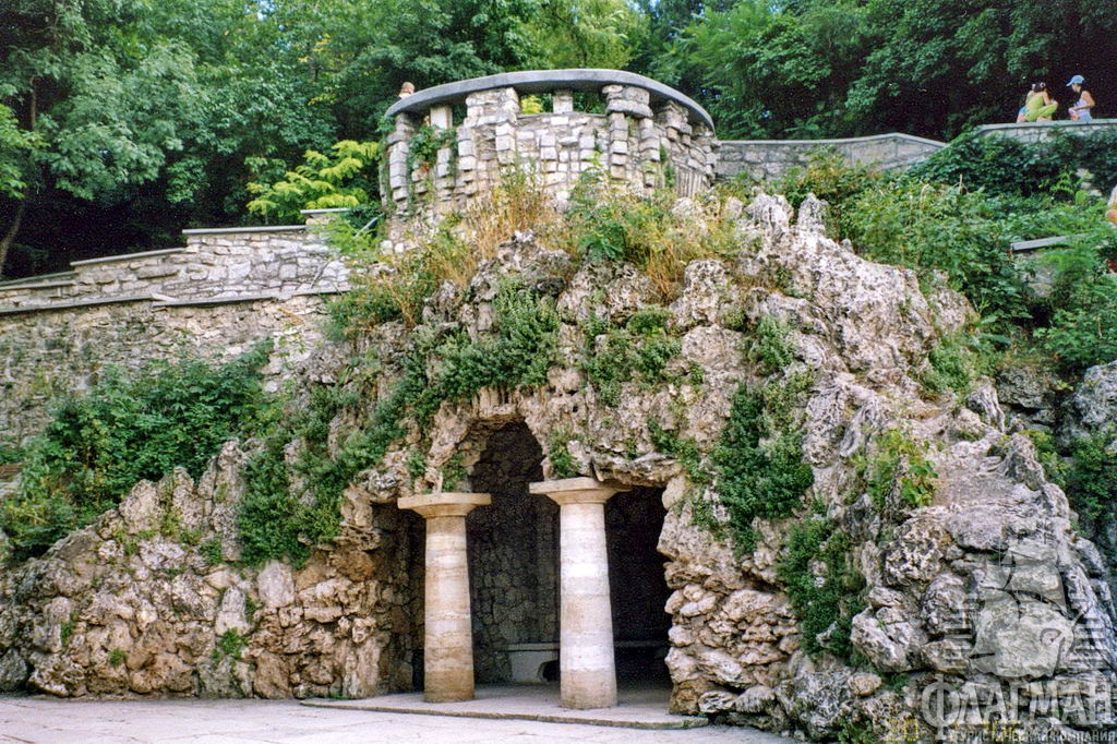 Пятигорск - путеводитель по произведениям Лермонтова. Грот Дианы.