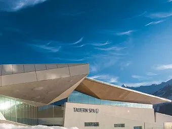 Отель TAUERN SPA ZELL AM SEE-KAPRUN HOTEL 4+*