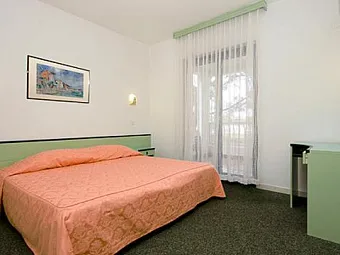 Отель Apartments Sol Stella 3*