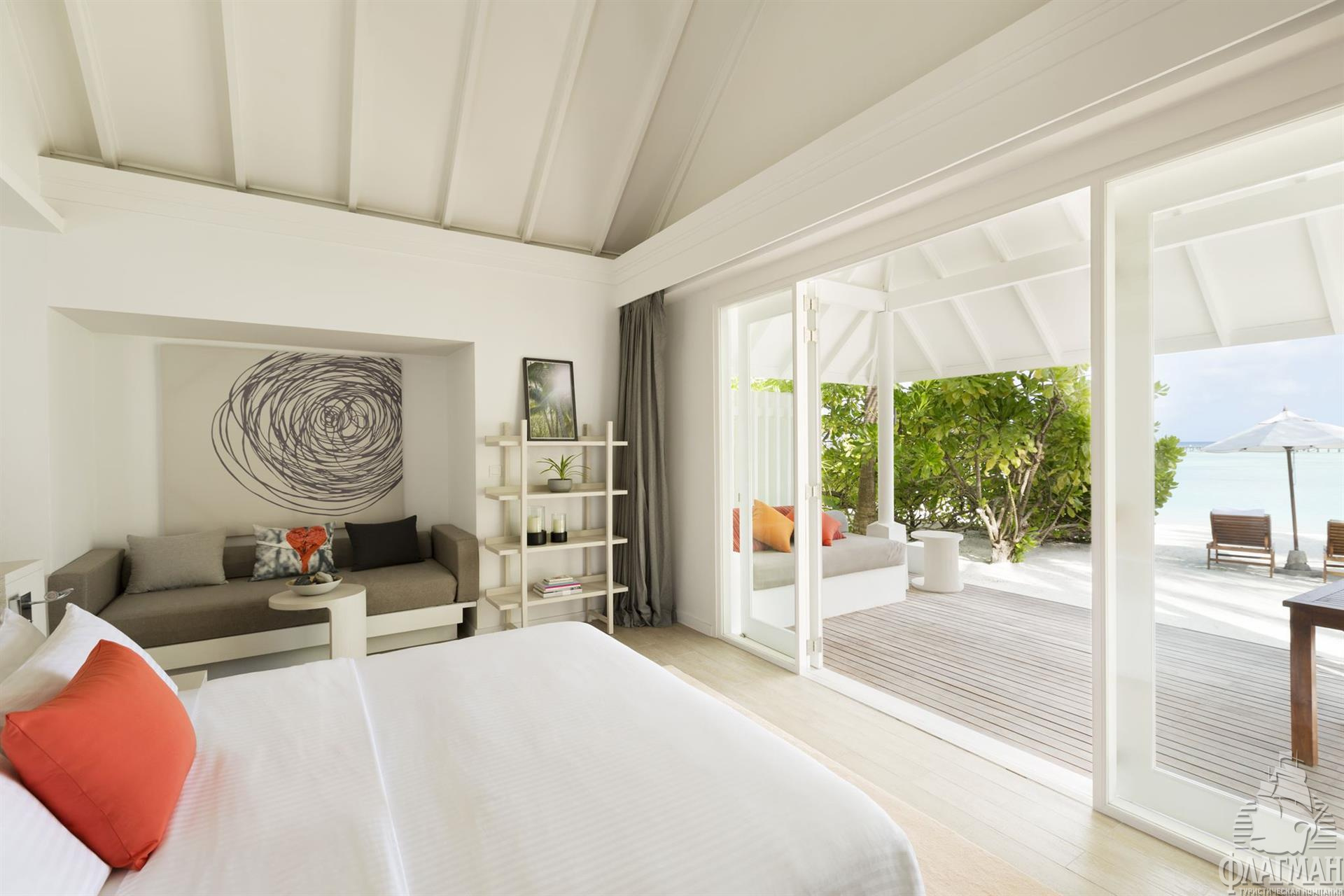 Beach villa. Мальдивы отель Lux South ari Atoll. Lux South ari Atoll 5. Lux*South ari Atoll Beach Pool Villa. Lux* South ari Atoll Resorts & Villas 5* номер.