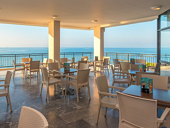   THEMIS BEACH HOTEL 4*