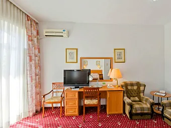Отель БРИСТОЛЬ 3*