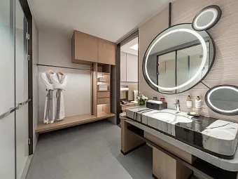 HUALUXE SANYA YALONG BAY RESORT 5*