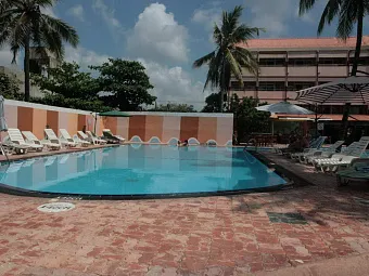 PARADISE BEACH HOTEL 3*
