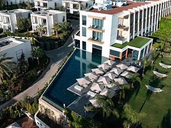 THE NORM COLLECTION DOOR'A 5*