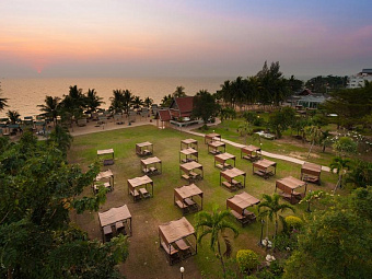 Отель PINNACLE GRAND JOMTIEN PATTAYA 4*