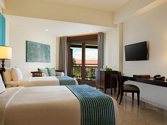  HOLIDAY INN RESORT BALI BENOA 5*