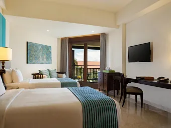 Отель HOLIDAY INN RESORT BALI BENOA 5*