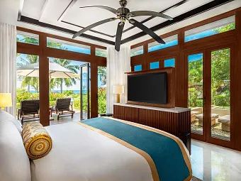 ST.REGIS SANYA YALONG BAY 5*