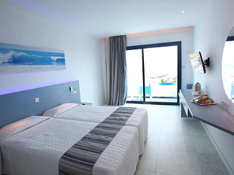 ANONYMOUS BEACH HOTEL 3*