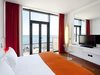Отель FAROL DESIGN 5*