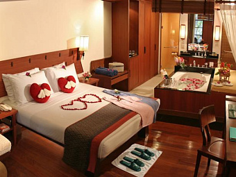 IMPERIAL BOAT HOUSE HOTEL 4*