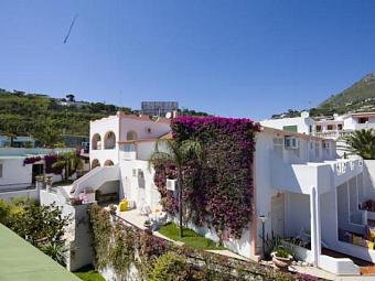 CASTIGLIONE VILLAGE HOTEL 4*