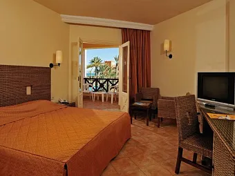 Отель SAFIRA PALMS 4*