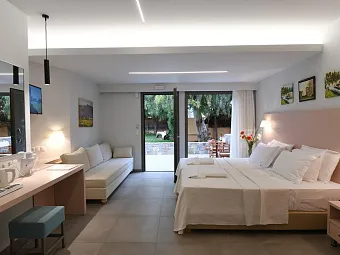 Отель HIGH BEACH 4*