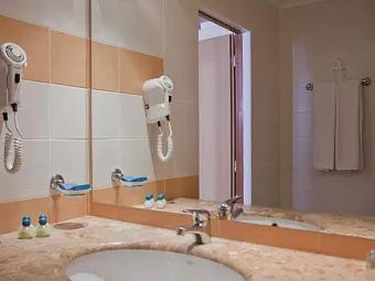 DIT EVRIKA BEACH CLUB HOTEL 4*