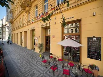 Отель MANES 4*