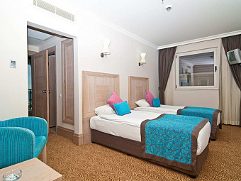 CRYSTAL FAMILY RESORT & SPA 5*