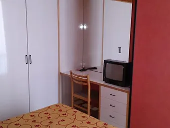 Отель JUNIOR 3*