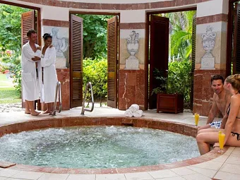 Отель JEWEL DUNN'S RIVER ADULT BEACH RESORT & SPA 4*