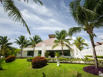 BLUEBAY GRAND ESMERALDA 5*