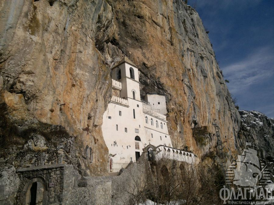 Острожский скальный монастырь в Подгорице