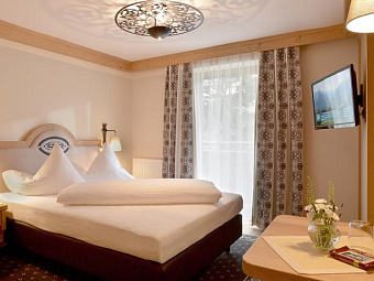 Отель KRAMERWIRT ALPENHOTEL 4*