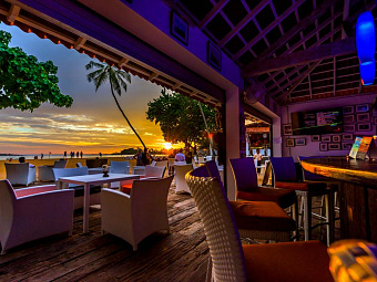 Отель CALAMANDER UNAWATUNA BEACH 3*