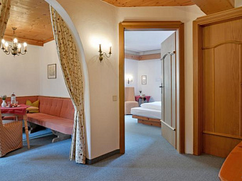 Отель KRAMERWIRT ALPENHOTEL 4*