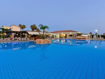 Отель MAKRONISOS VILLAGE 3*