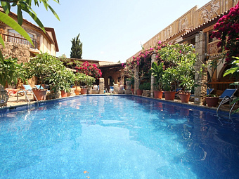   ROMAN BOUTIQUE HOTEL 3*