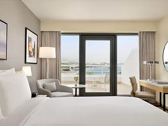 Crowne Plaza Muscat 4*